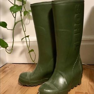 Sorel tall Joan of Arctic wedge rainboots